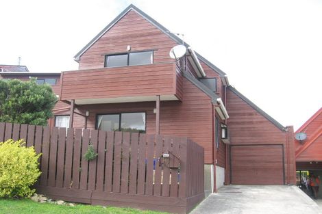 Photo of property in 14b Landsdowne Terrace, Karori, Wellington, 6012
