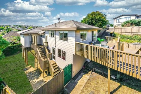 Photo of property in 30a Colmar Road, Mellons Bay, Auckland, 2014