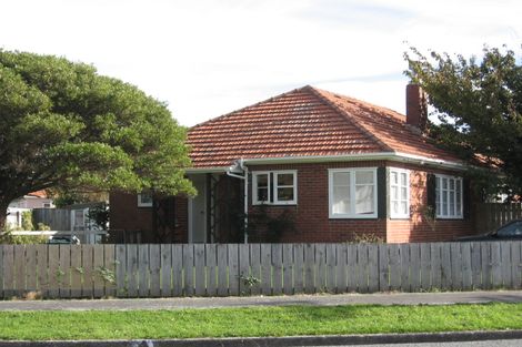 Photo of property in 33 Hall Crescent, Epuni, Lower Hutt, 5011