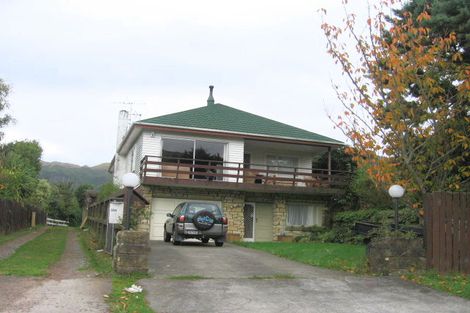 Photo of property in 25 Coates Street, Tawa, Wellington, 5028