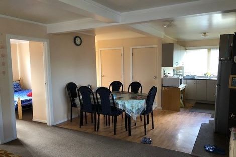 Photo of property in 241 Great North Road, Henderson, Auckland, 0612