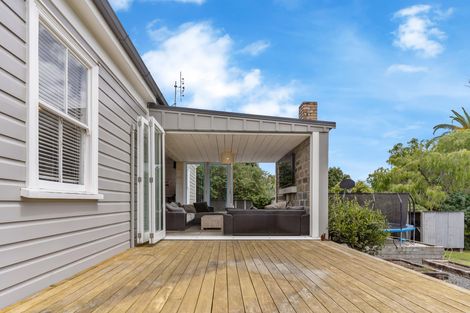 Photo of property in 2 Collingwood Road, Waiuku, 2123