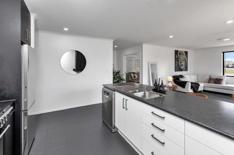 Photo of property in 50 Ocean View Rise, Ruakaka, 0116