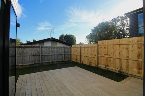 Photo of property in 7b Gulf Crest, Bucklands Beach, Auckland, 2012
