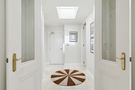 Photo of property in 15/22 Oriental Terrace, Oriental Bay, Wellington, 6011