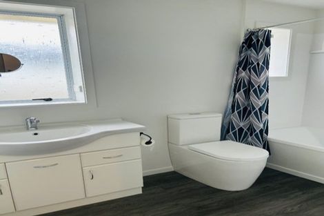 Photo of property in 17 Pembroke Street, Avondale, Christchurch, 8061