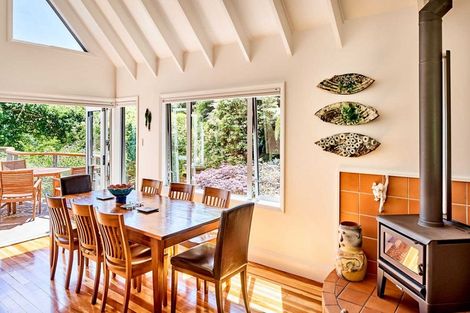 Photo of property in 14 Waitohu Road, York Bay, Lower Hutt, 5013