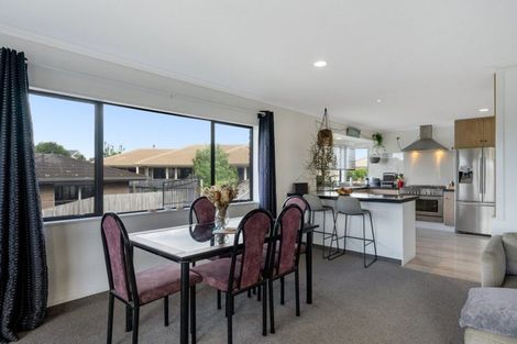 Photo of property in 4 Verbena Glen, Mount Maunganui, 3116