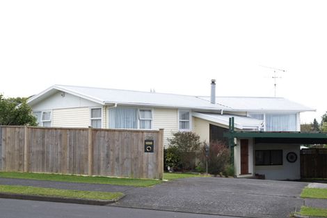 Photo of property in 10 Advene Road, Cockle Bay, Auckland, 2014