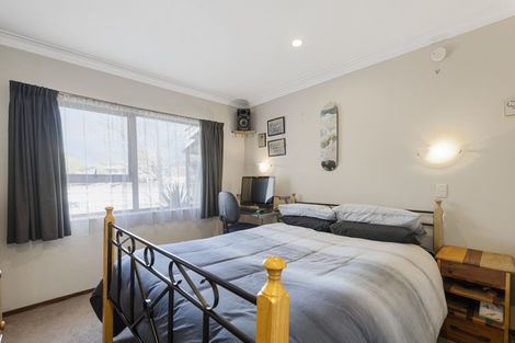 Photo of property in 77 Richmond Avenue, Richmond Heights, Taupo, 3330