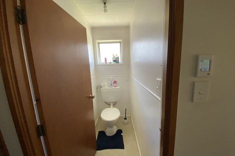 Photo of property in 19 Contessa Drive, Glenfield, Auckland, 0629