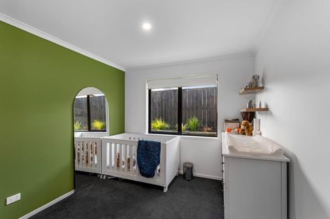 Photo of property in 6 Tarara Lane, Kumeu, 0810