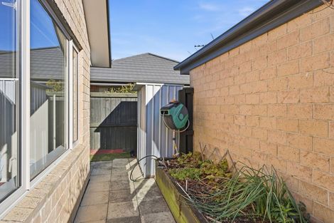 Photo of property in 17 Bayliss Close, Northwood, Christchurch, 8051