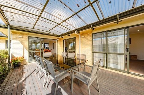 Photo of property in 33 Ruze Vida Drive, Massey, Auckland, 0614