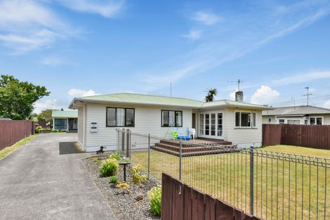 Photo of property in 26 Cosgrave Road, Papakura, 2110