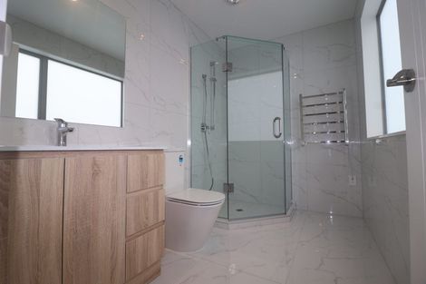 Photo of property in 2a Crystal Avenue, Te Atatu South, Auckland, 0602