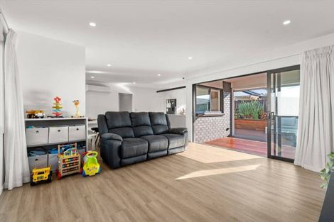 Photo of property in 2a Slater Place, Te Puke, 3119