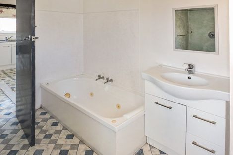 Photo of property in 11 Thomas Place, Foxton Beach, Foxton, 4815