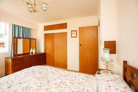 Photo of property in 4 Panorama Grove, Harbour View, Lower Hutt, 5010