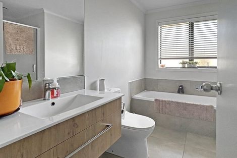 Photo of property in 13 Ballantyne Avenue, Te Kauwhata, 3710