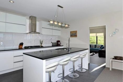 Photo of property in 83 Lake Panorama Drive, Henderson Valley, Auckland, 0612