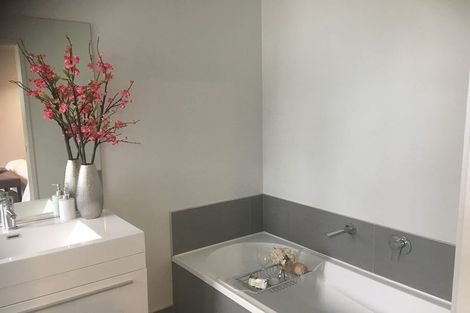 Photo of property in 3/1 Hibiscus Avenue, Hamilton Lake, Hamilton, 3204