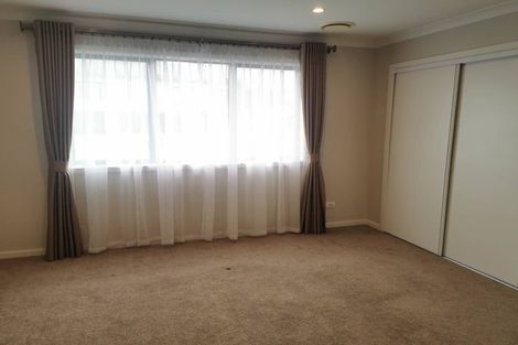 Photo of property in 21 Ascension Crescent, Orewa, 0931