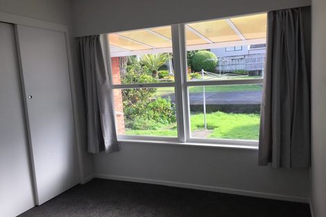 Photo of property in 3/6 East Coast Road, Milford, Auckland, 0620