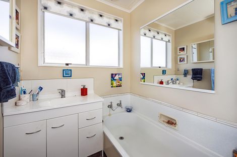 Photo of property in 8b Kenilworth Road, Oamaru North, Oamaru, 9400