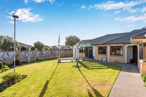 Photo of property in 1 Quadrant Heights, Paraparaumu, 5032