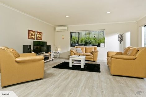 Photo of property in 1/40 Tui Glen Road, Birkenhead, Auckland, 0626