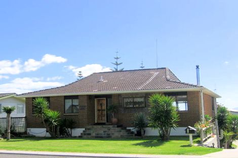 Photo of property in 219 Seaforth Road, Waihi Beach, 3611