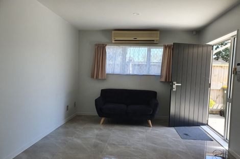 Photo of property in 15 Ashley Avenue, Mangere East, Auckland, 2024