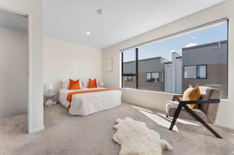 Photo of property in 4d Flaunty Place, West Harbour, Auckland, 0618