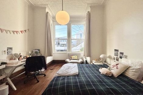 Photo of property in 38 Pirie Street, Mount Victoria, Wellington, 6011