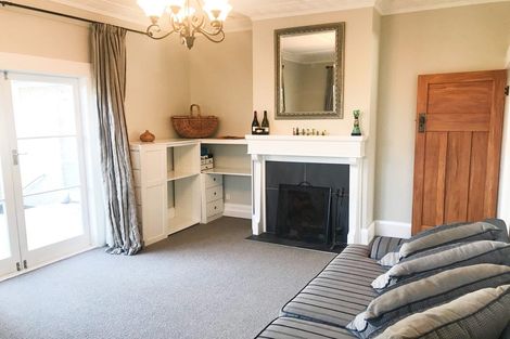 Photo of property in 9 Walsh Road, Westown, New Plymouth, 4310