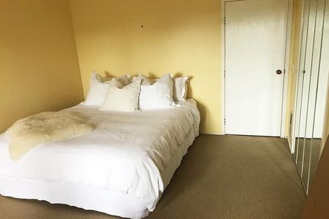 Photo of property in 57 Takahe Road, Titirangi, Auckland, 0604