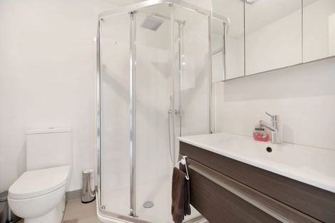 Photo of property in 33/11 Ray Small Drive, Papakura, 2110