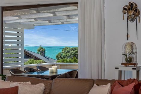 Photo of property in 11 Park Rise, Campbells Bay, Auckland, 0630