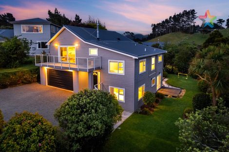 Photo of property in 13 Wilson Grove, Normandale, Lower Hutt, 5010