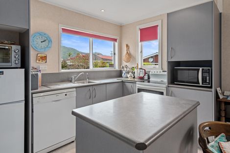 Photo of property in 2 Henry Street, Kensington, Whangarei, 0112