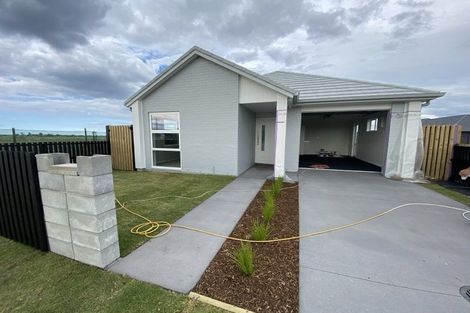Photo of property in 8 Manhattan Crescent, Papamoa, 3118