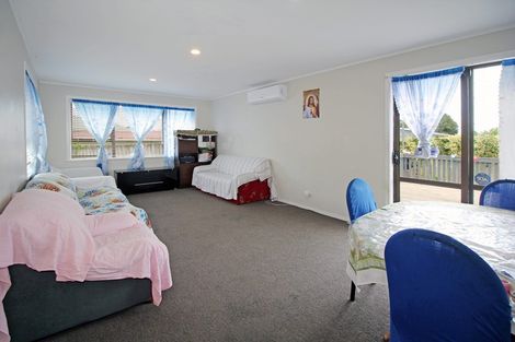 Photo of property in 14 White Road, Manurewa, Auckland, 2102