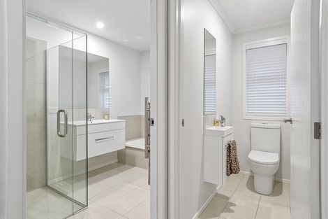 Photo of property in 24 Penetaka Heights, Pyes Pa, Tauranga, 3112