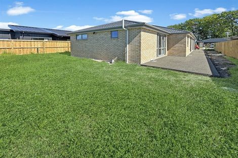 Photo of property in 28 Crossley Avenue, Woodend, 7610