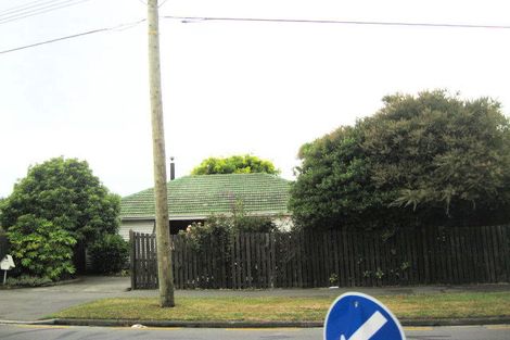 Photo of property in 2/152 Gayhurst Road, Dallington, Christchurch, 8061