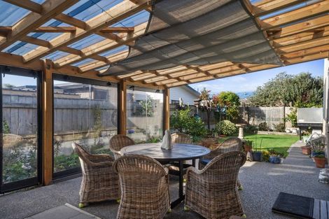 Photo of property in 8a Queenwood Road, Levin, 5510