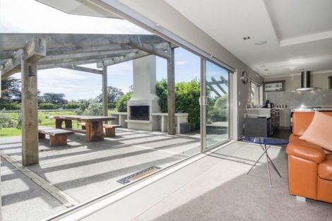 Photo of property in 1 Campbell Drive, Martinborough, 5711