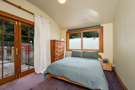 Photo of property in 489 Karaka Bay Road, Karaka Bays, Wellington, 6022