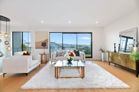 Photo of property in 5 Eric Gifford Drive, Ranui, Auckland, 0612